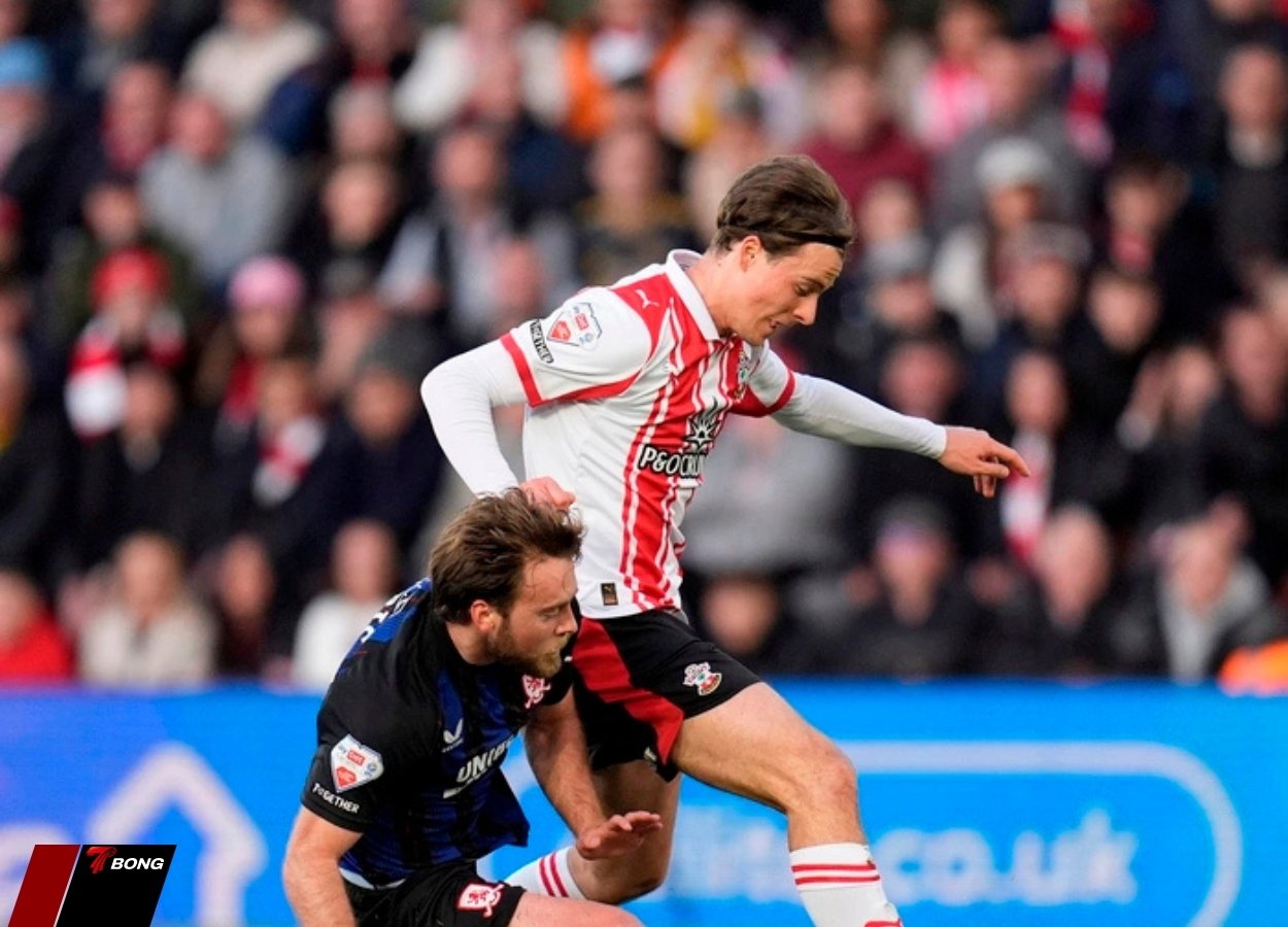 Cái cây, ly cà phê và cú 'ngã ngựa' của Southampton